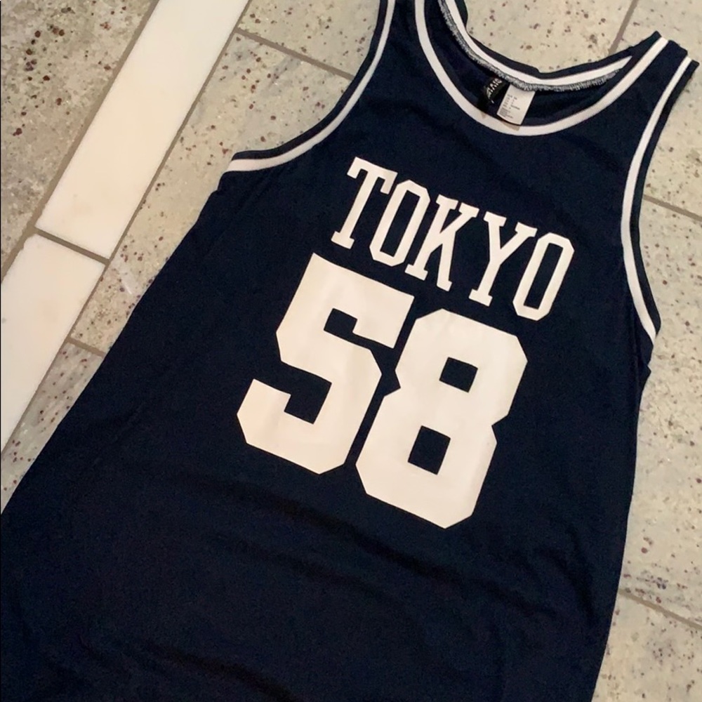 Causal sleeveless swing dress